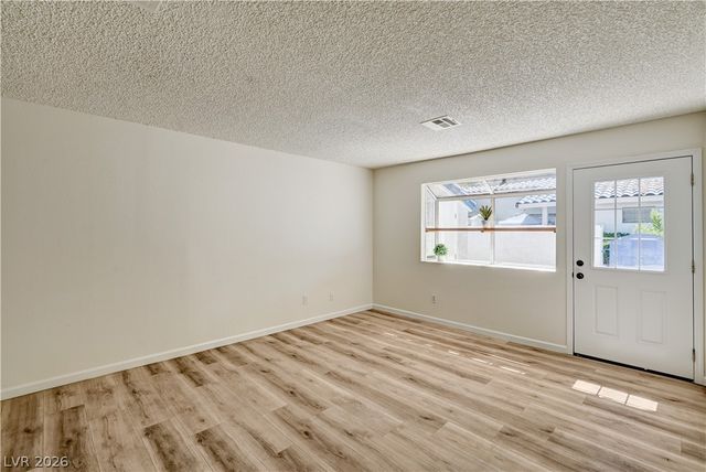 2040 Willowbury Drive C, Las Vegas, NV 89108