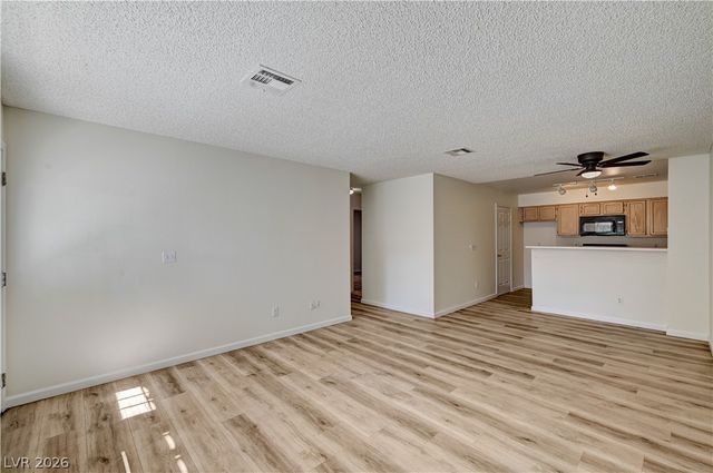 2040 Willowbury Drive C, Las Vegas, NV 89108