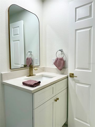 156 N BLVD OF THE PRESIDENTS, Sarasota, FL 34236