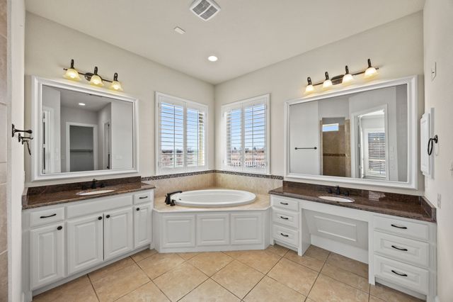 800 Yasmin Court, Heath, TX 75126