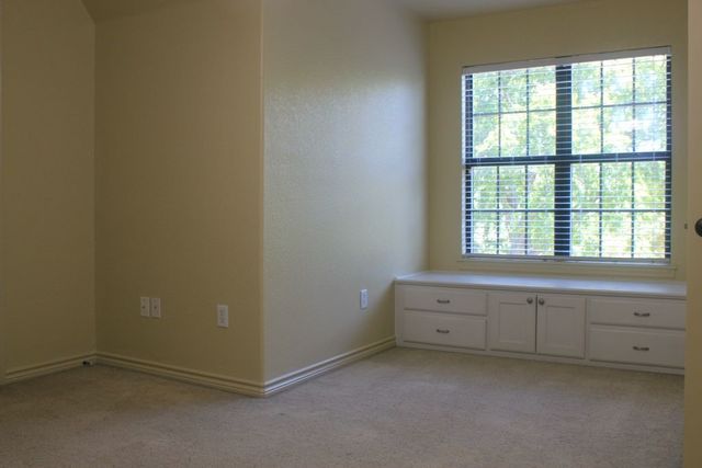 197 E Bay Drive, Bridgeport, TX 76426