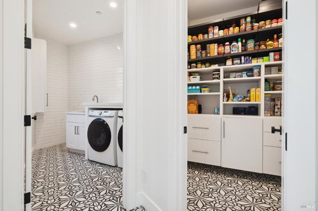 31 Gold Hill Grade, San Rafael, CA 94901