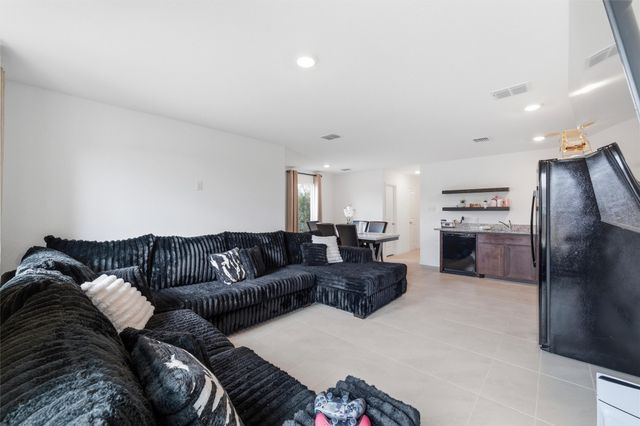 421 Corsair Way, Ferris, TX 75125