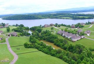 108 Parkside Drive, Vonore, TN 37885