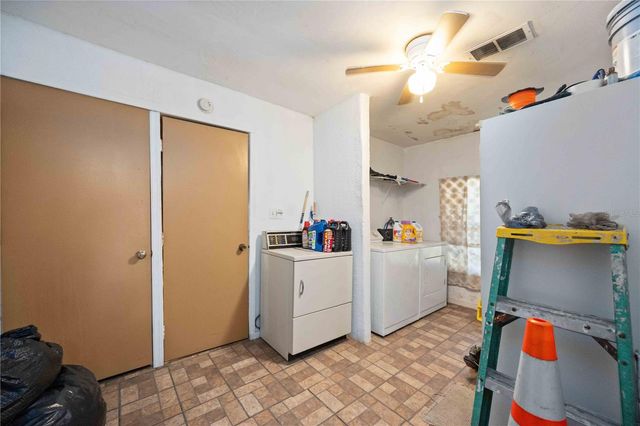 902 27TH STREET E, Bradenton, FL 34208