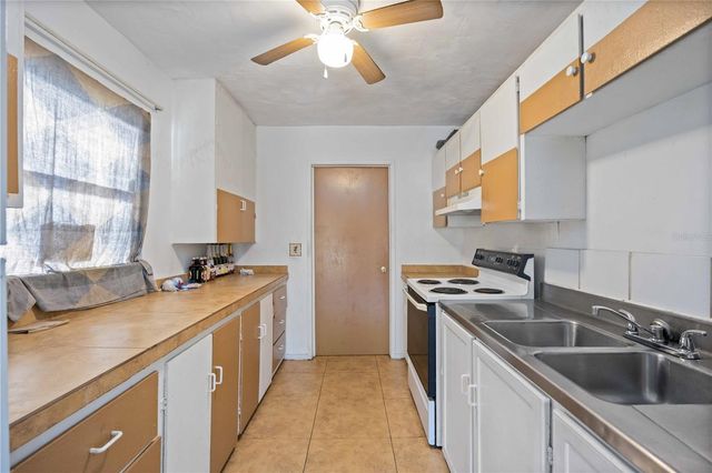 902 27TH STREET E, Bradenton, FL 34208