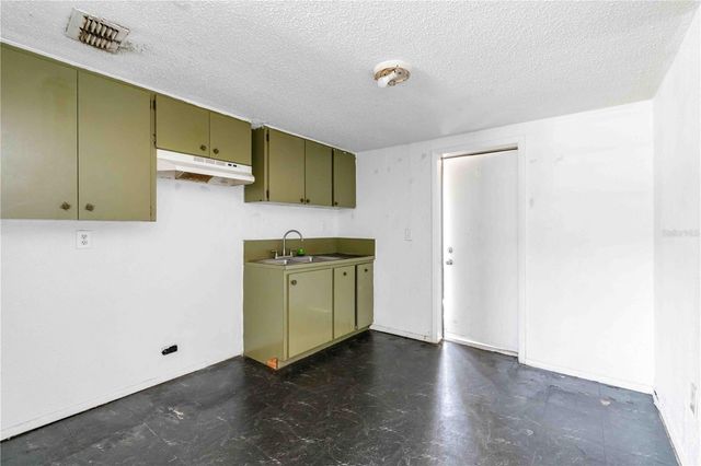 902 27TH STREET E, Bradenton, FL 34208