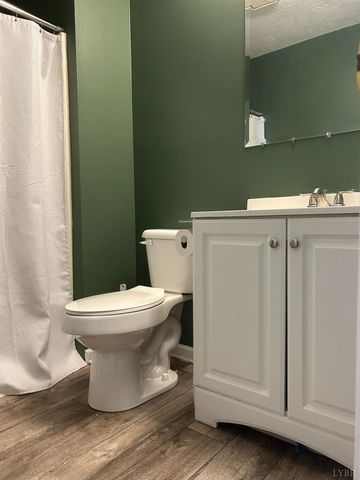 41 Countryplace Lane, Lynchburg, VA 24501