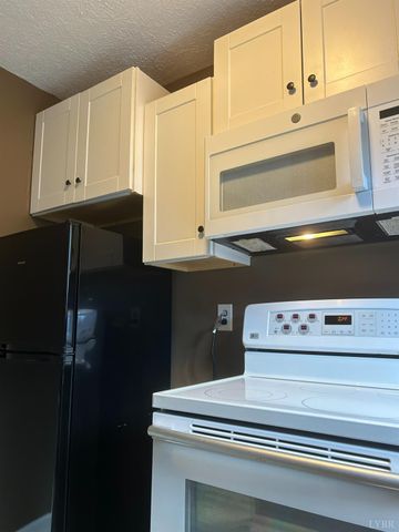 41 Countryplace Lane, Lynchburg, VA 24501