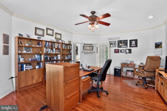 15 SKYLINE CIR, Sewell, NJ 08080