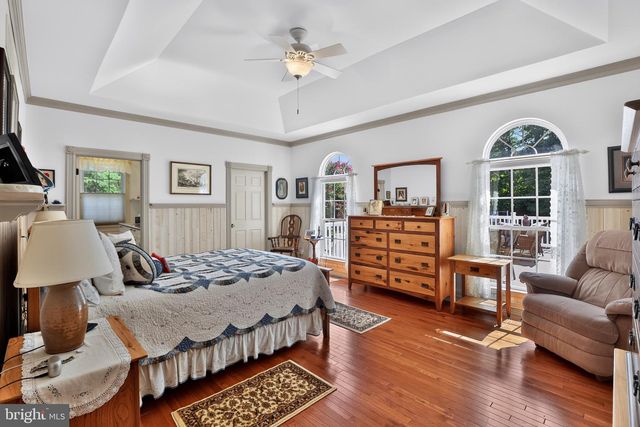15 SKYLINE CIR, Sewell, NJ 08080
