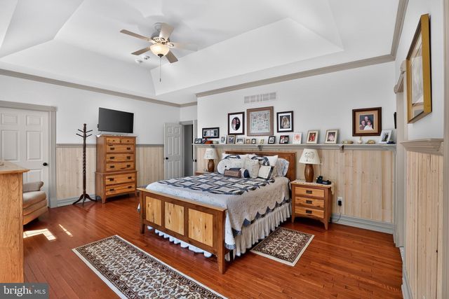 15 SKYLINE CIR, Sewell, NJ 08080