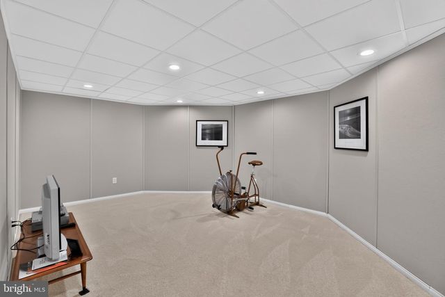 15 SKYLINE CIR, Sewell, NJ 08080