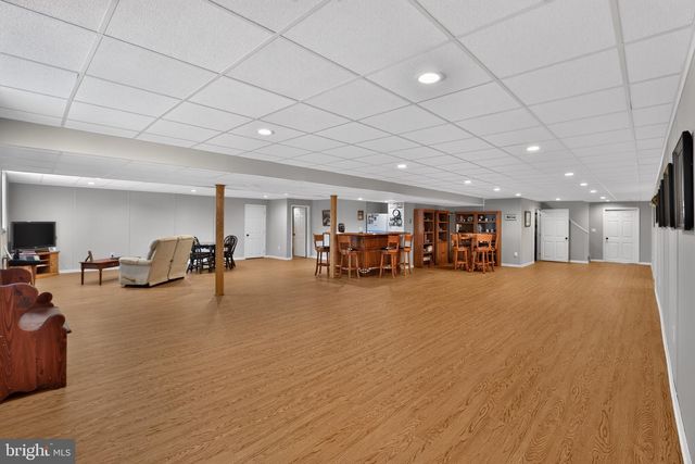 15 SKYLINE CIR, Sewell, NJ 08080