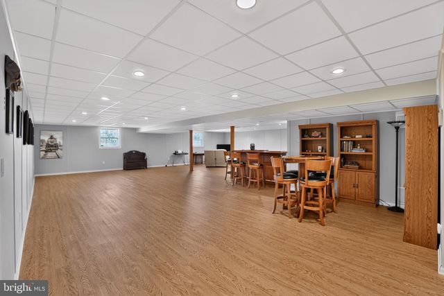 15 SKYLINE CIR, Sewell, NJ 08080
