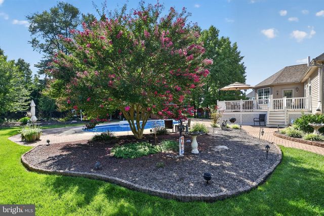 15 SKYLINE CIR, Sewell, NJ 08080