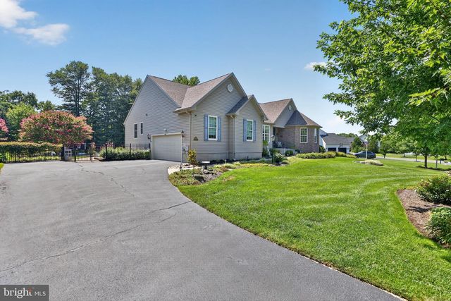 15 SKYLINE CIR, Sewell, NJ 08080