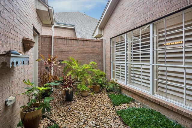 1319 Mission Chase Drive, Houston, TX 77077