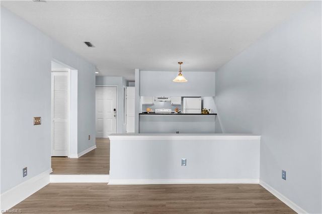 239 Oakwood Court 239-Building F, Winston-salem, NC 27103