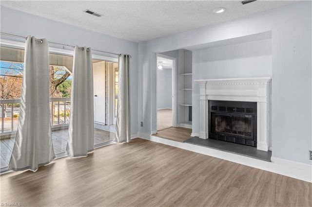 239 Oakwood Court 239-Building F, Winston-salem, NC 27103