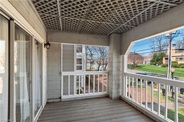 239 Oakwood Court 239-Building F, Winston-salem, NC 27103