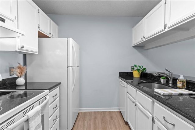 239 Oakwood Court 239-Building F, Winston-salem, NC 27103