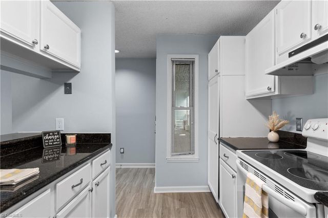 239 Oakwood Court 239-Building F, Winston-salem, NC 27103