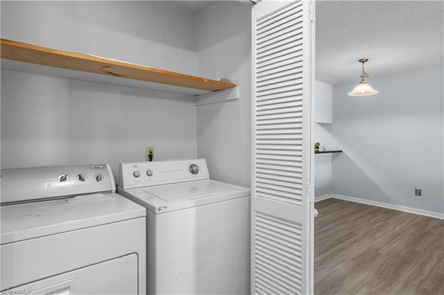 239 Oakwood Court 239-Building F, Winston-salem, NC 27103