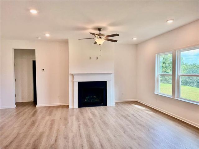 215 Foxhill Drive, Dawsonville, GA 30534