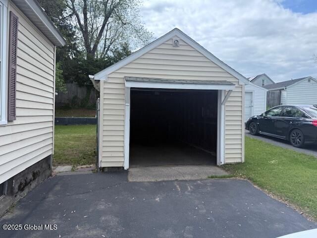 12 Birch Avenue, Colonie, NY 12205