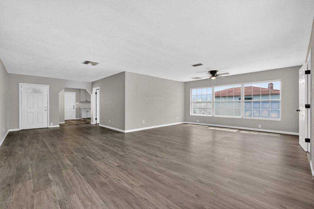 Image 11 of property listing at 1027 BEL AIRE DRIVE, Daytona Beach, FL 32118