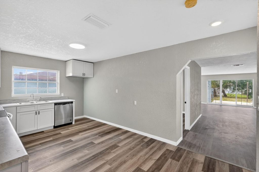 Image 15 of property listing at 1027 BEL AIRE DRIVE, Daytona Beach, FL 32118