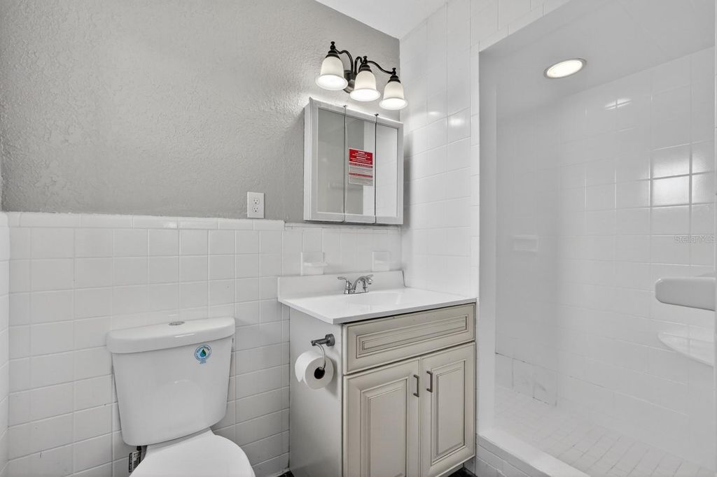 Image 21 of property listing at 1027 BEL AIRE DRIVE, Daytona Beach, FL 32118