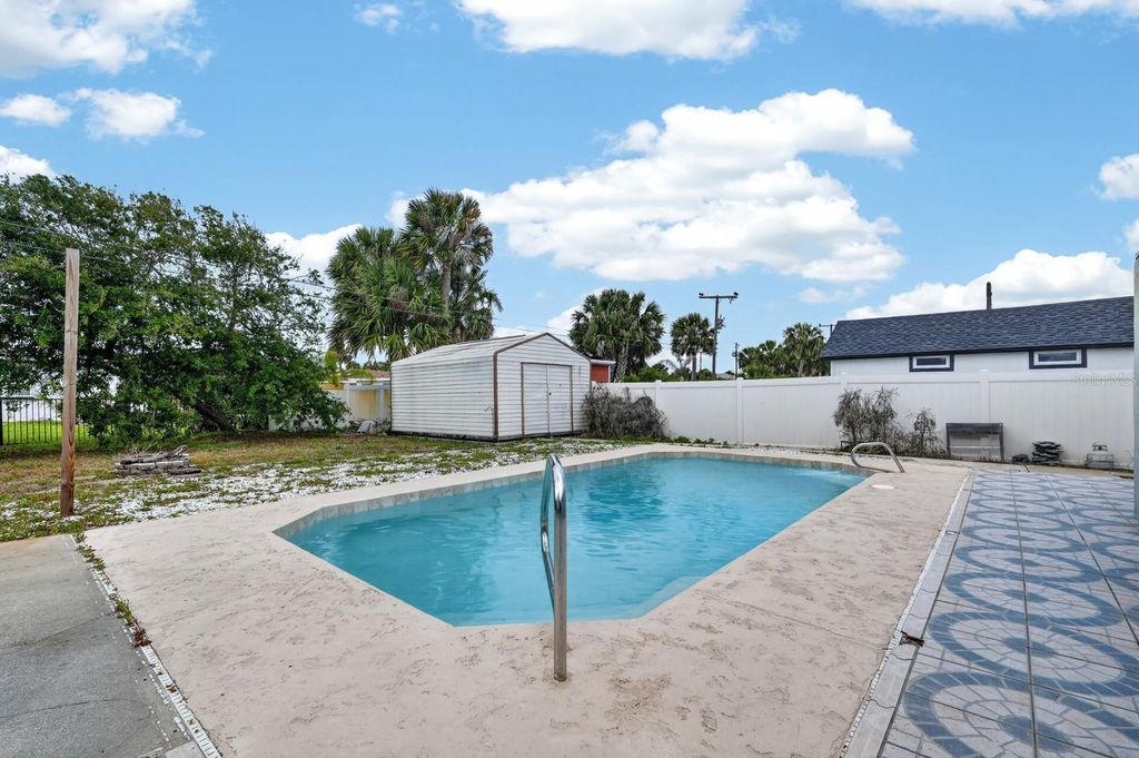 Image 29 of property listing at 1027 BEL AIRE DRIVE, Daytona Beach, FL 32118