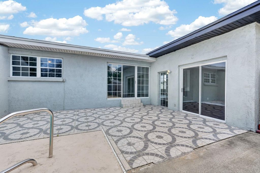 Image 33 of property listing at 1027 BEL AIRE DRIVE, Daytona Beach, FL 32118