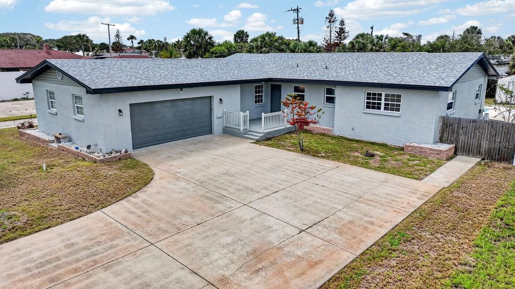 Image 40 of property listing at 1027 BEL AIRE DRIVE, Daytona Beach, FL 32118