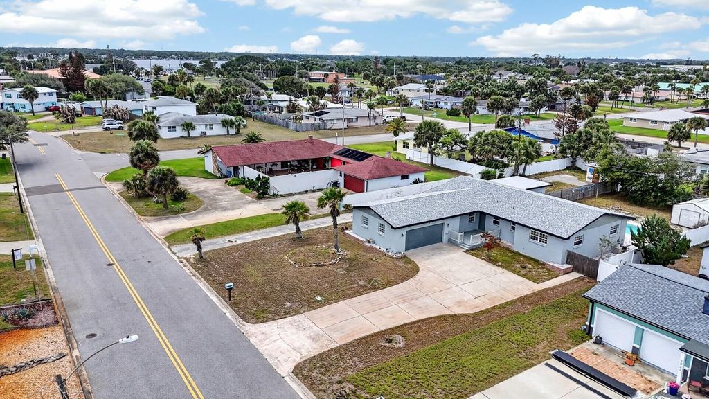 Image 42 of property listing at 1027 BEL AIRE DRIVE, Daytona Beach, FL 32118
