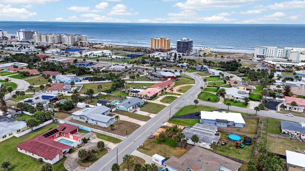 Image 46 of property listing at 1027 BEL AIRE DRIVE, Daytona Beach, FL 32118