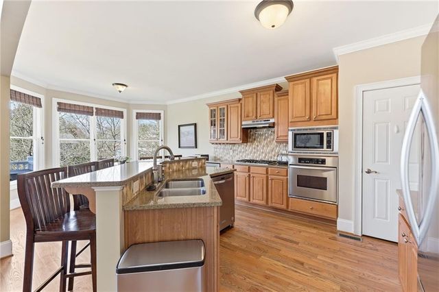 934 Glenwood Drive, Gainesville, GA 30501