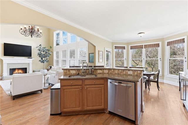 934 Glenwood Drive, Gainesville, GA 30501