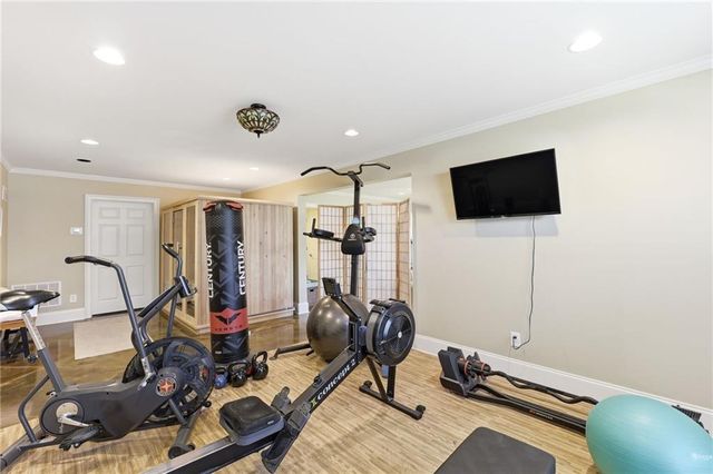 934 Glenwood Drive, Gainesville, GA 30501