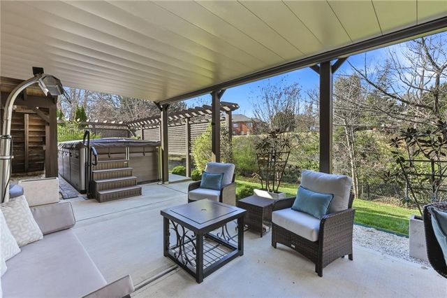 934 Glenwood Drive, Gainesville, GA 30501