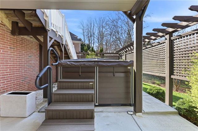 934 Glenwood Drive, Gainesville, GA 30501