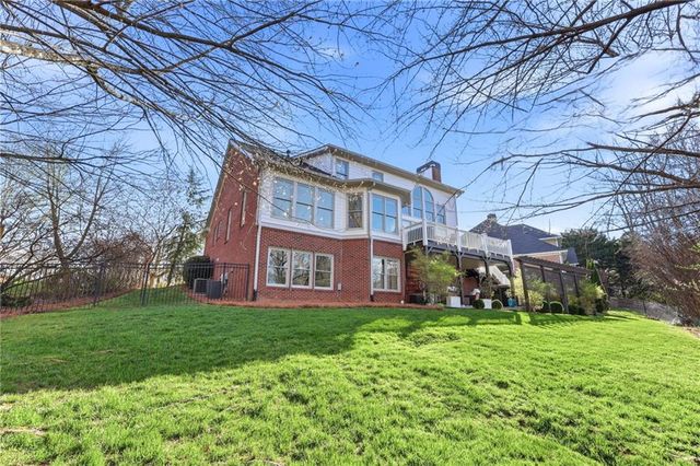 934 Glenwood Drive, Gainesville, GA 30501