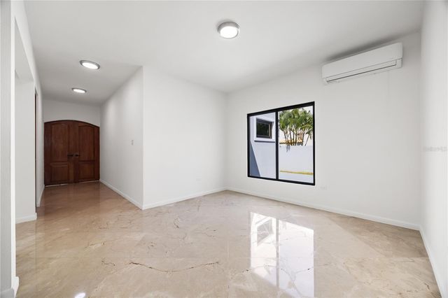 G21 PASEO GALICIA, Vega Alta, PR 00692