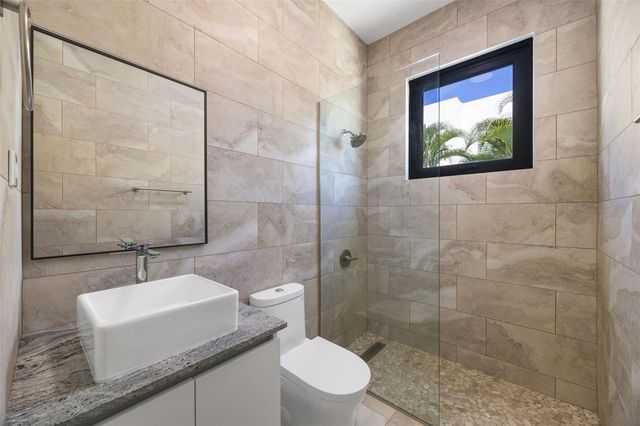 G21 PASEO GALICIA, Vega Alta, PR 00692