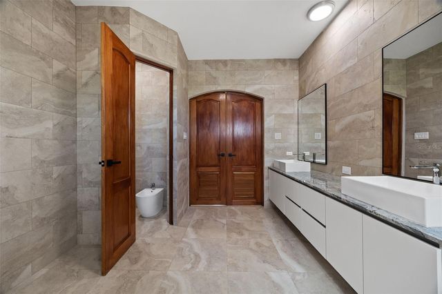 G21 PASEO GALICIA, Vega Alta, PR 00692