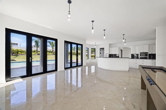 G21 PASEO GALICIA, Vega Alta, PR 00692