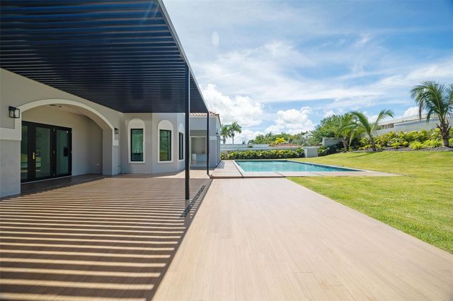 G21 PASEO GALICIA, Vega Alta, PR 00692