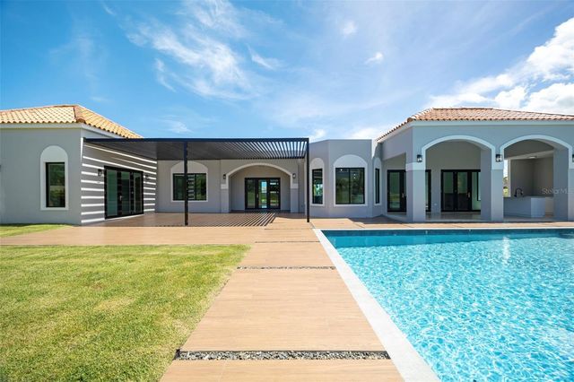 G21 PASEO GALICIA, Vega Alta, PR 00692